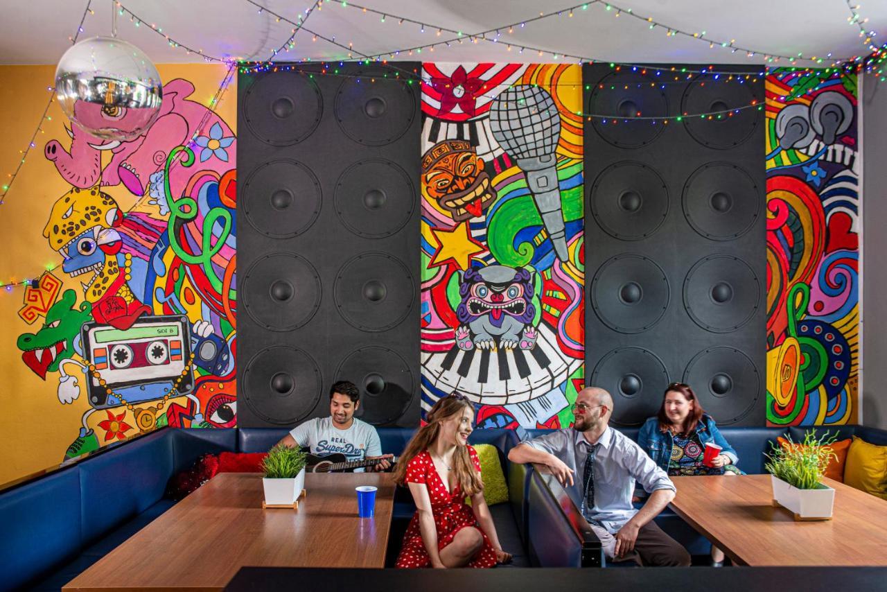 Let'S Rock Party Hostel! Age Limit From 18 Until 40! Красков Екстериор снимка