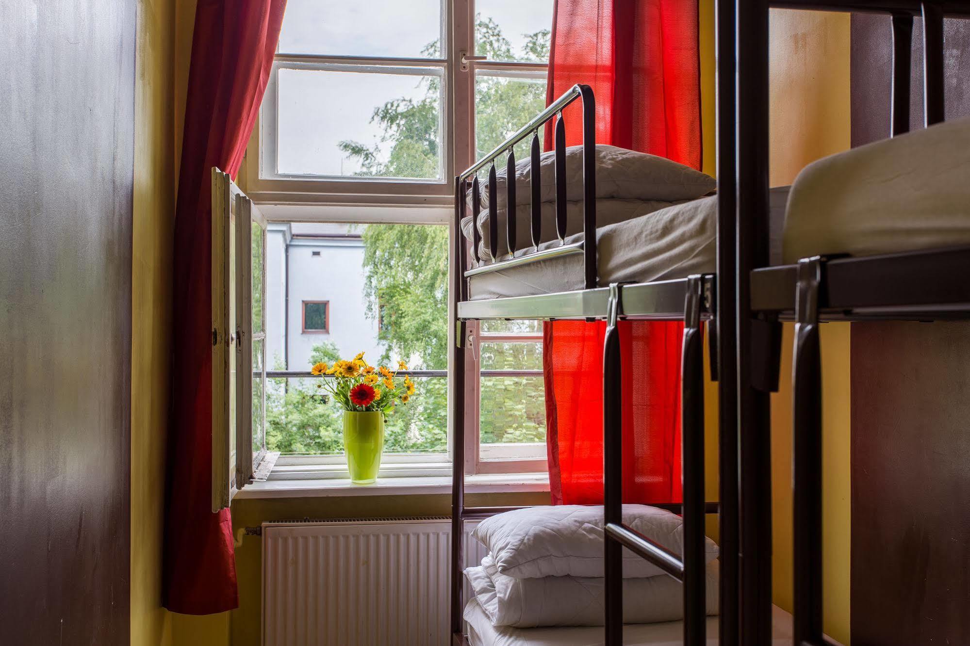 Let'S Rock Party Hostel! Age Limit From 18 Until 40! Красков Екстериор снимка