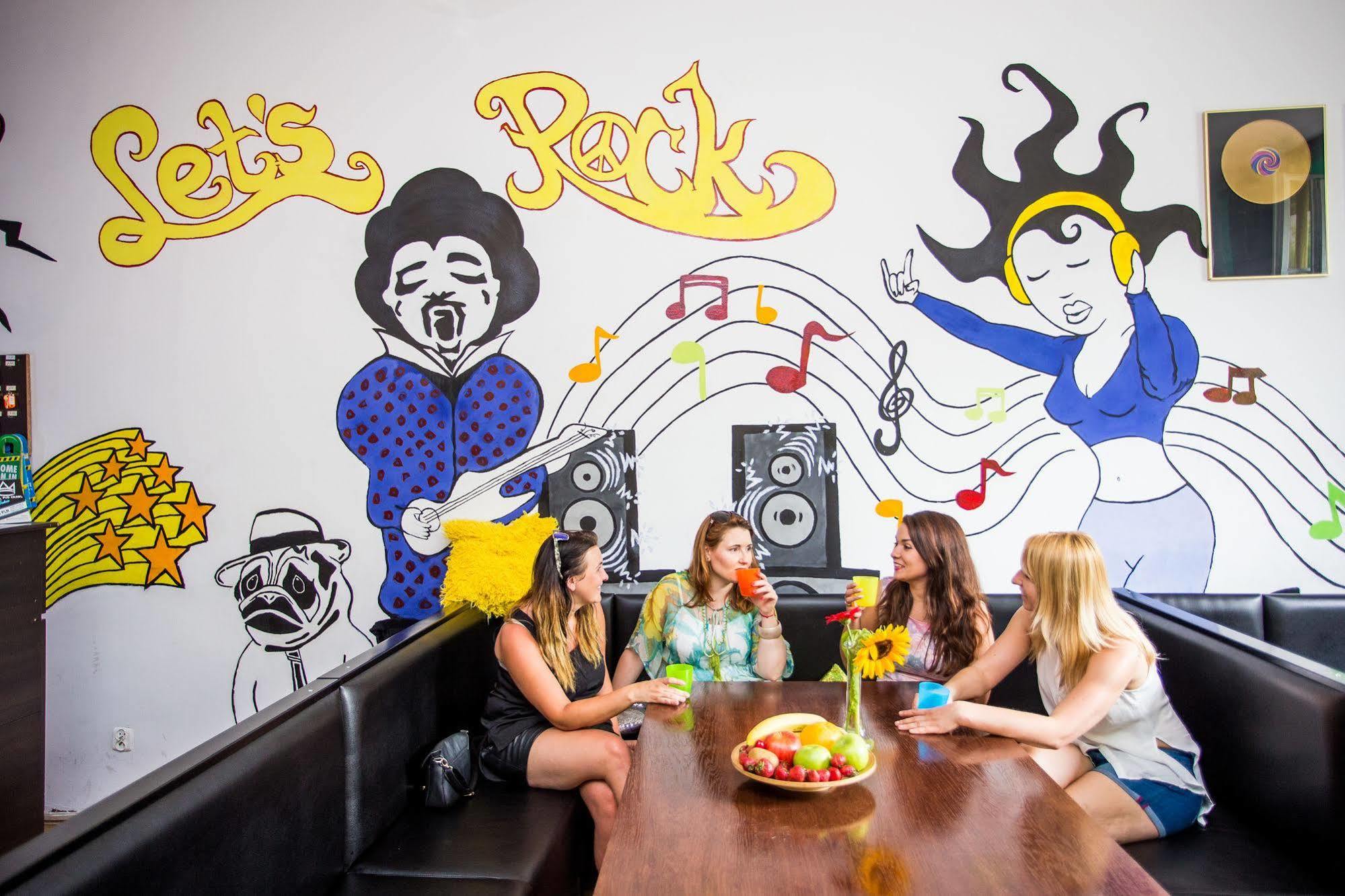 Let'S Rock Party Hostel! Age Limit From 18 Until 40! Красков Екстериор снимка