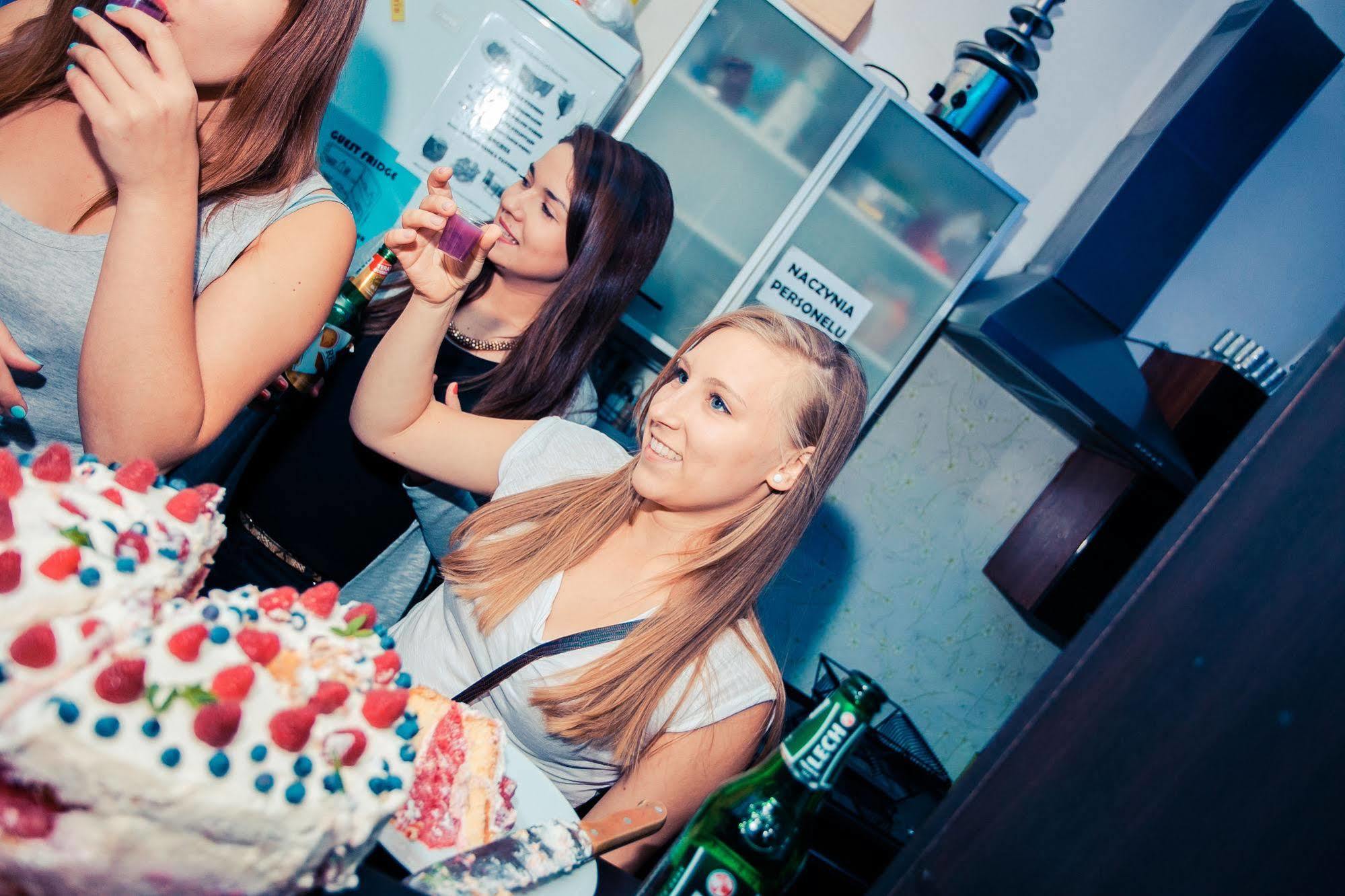 Let'S Rock Party Hostel! Age Limit From 18 Until 40! Красков Екстериор снимка